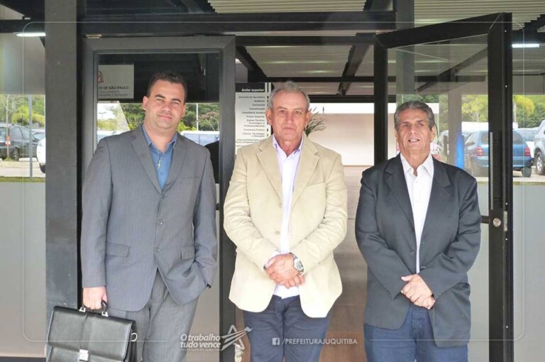 PAT Cotia divulga mais de 90 vagas de emprego