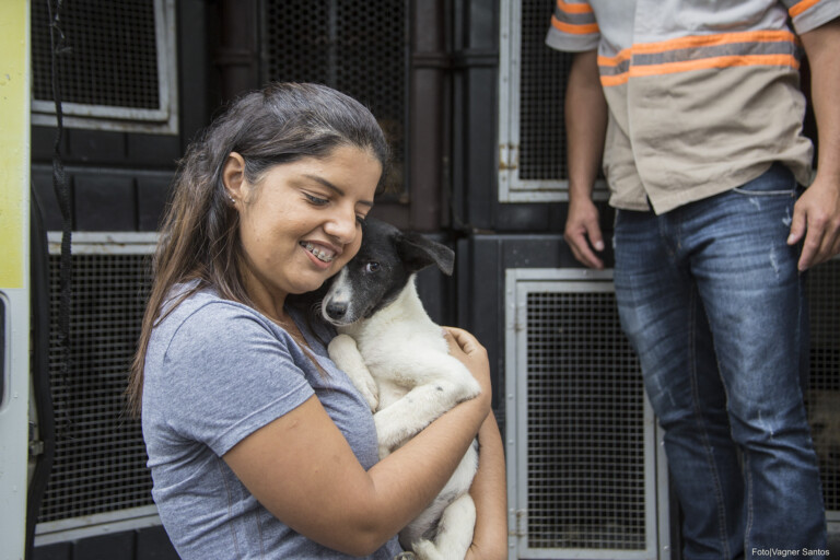 Escola de Barueri doa lacres para campanha do Fundo Social de Cotia